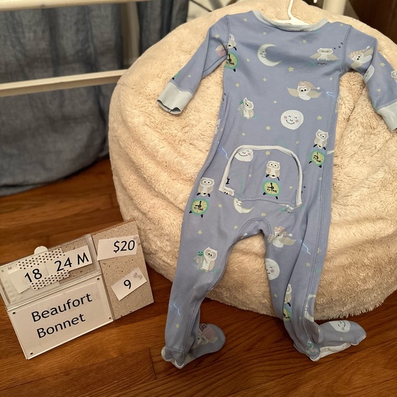 EUC TBBC Baby Boy footed pajamas! - Picture 2 of 2